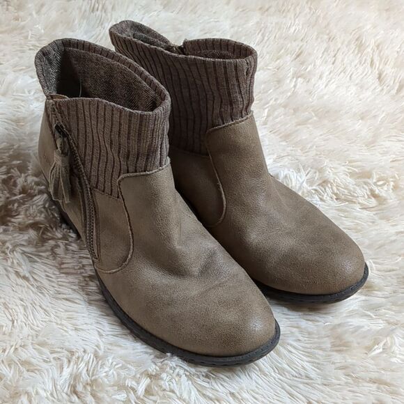 Born Concepts BOC sz 9 Bendell Sweater Cuff ankle boots tan - Picture 2 of 8